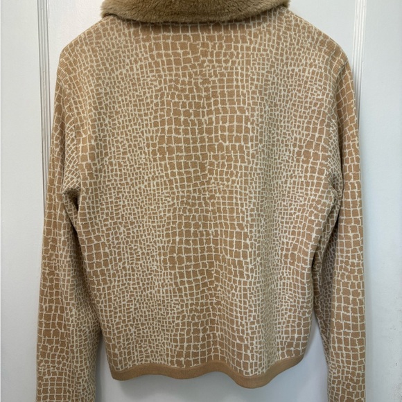 Vintage Y2K 2000’s Liz Claiborne Tan Zebra Fur collar sweater - Picture 7 of 7